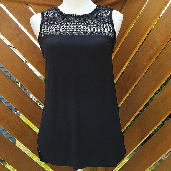 H&M Tops - H & M Sleeveless Blouce Black Size Small